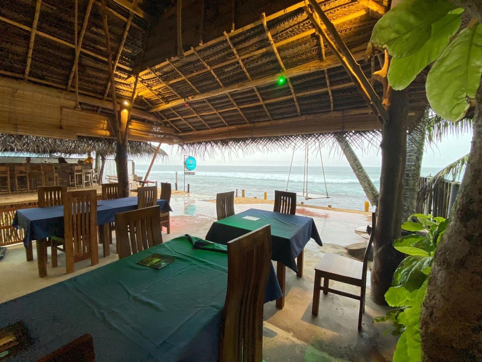 Sapphire Blue Hotel Hikkaduwa Exterior foto